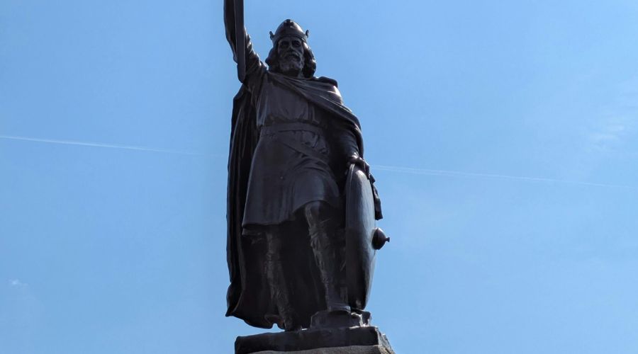 king alfreds statue winchester